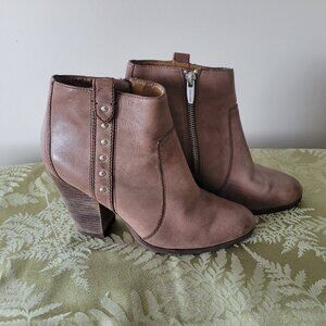 Coach Boots ~ Size 8